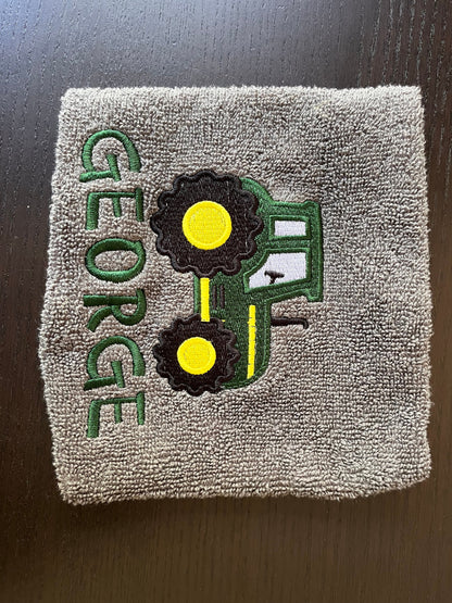 Personalised Tractor Towel / Childrens Tractor Gift / Personalised Hand Bath Towel Sheet / Childrens Bath Towel / Bath Time Gift New Baby