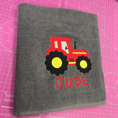 Personalised Tractor Towel / Childrens Tractor Gift / Personalised Hand Bath Towel Sheet / Childrens Bath Towel / Bath Time Gift New Baby
