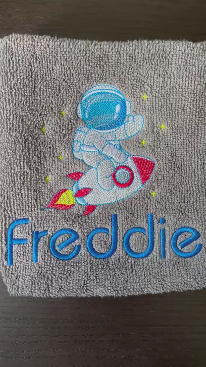 Childrens Astronaut Bath Towel | Spaceman Theme Gift | Bath Time Gift New Baby