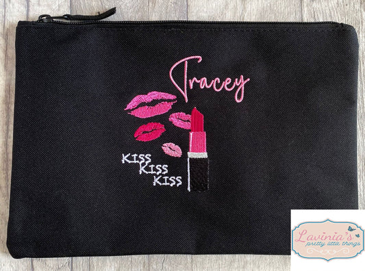 Lipstick kisses bag